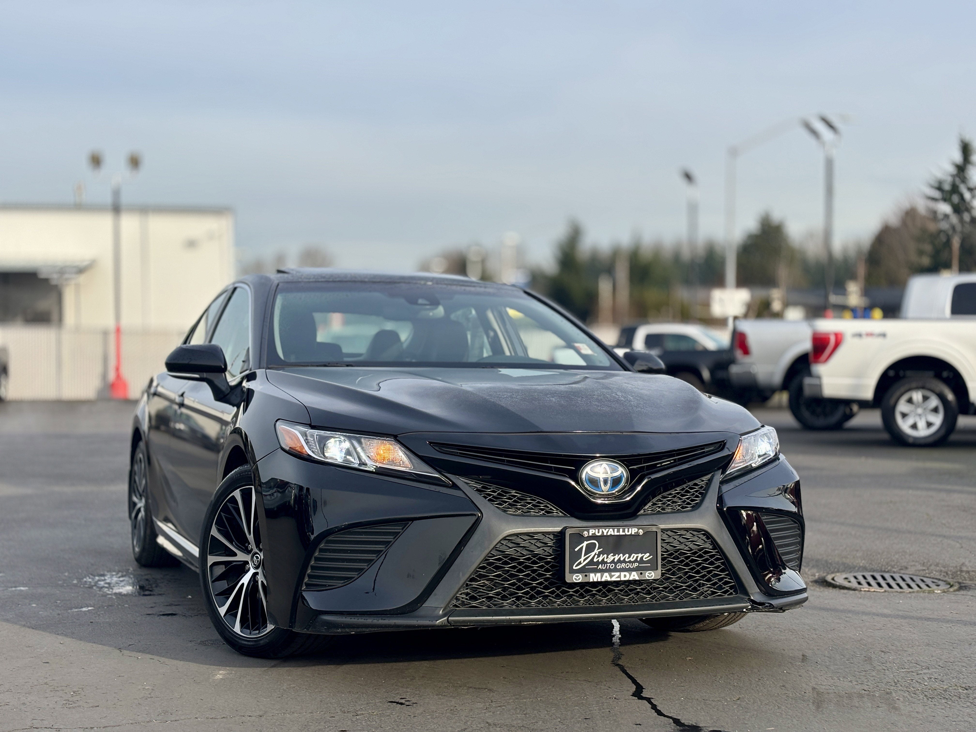 2018 Toyota Camry Hybrid SE