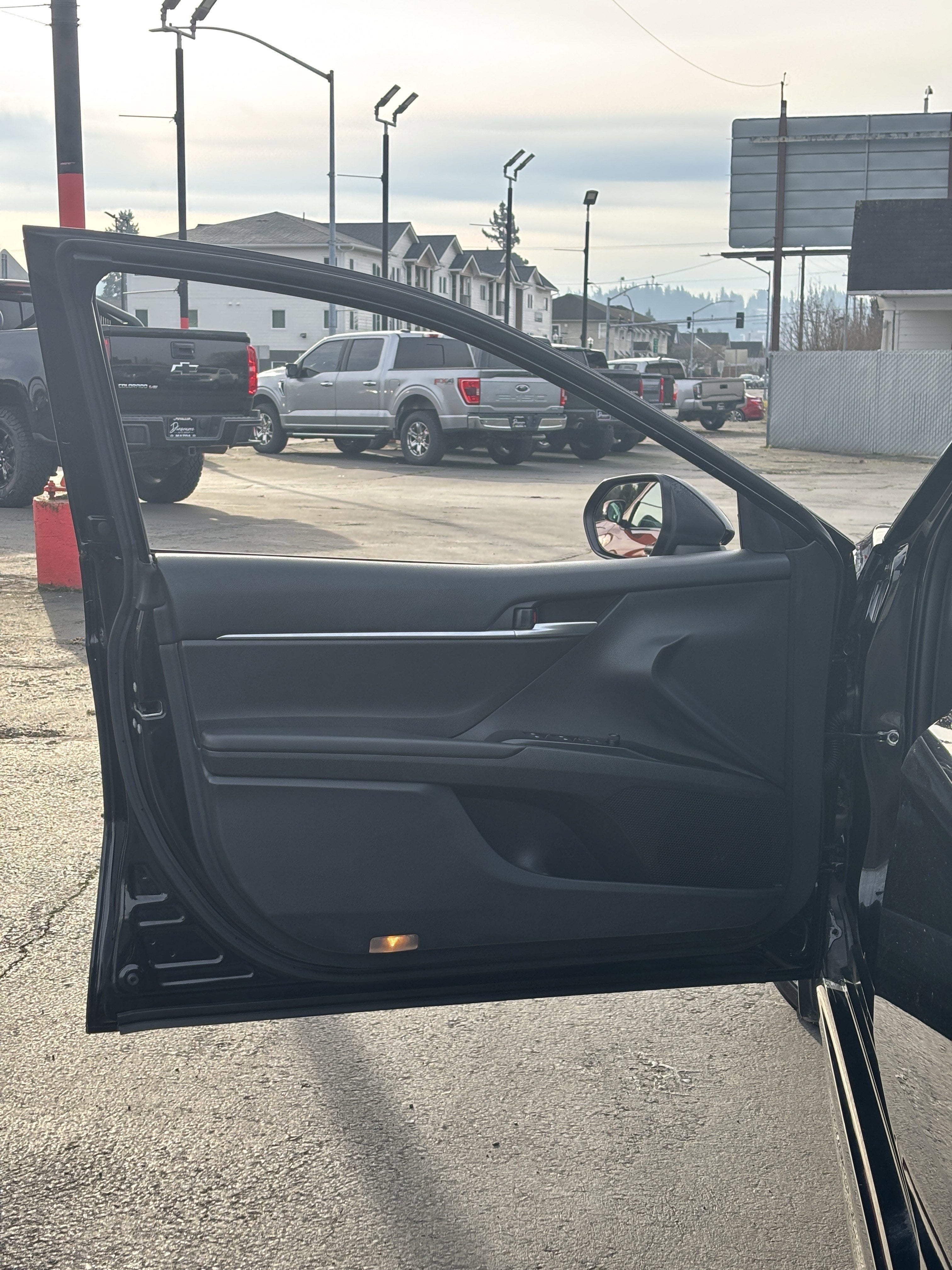 2018 Toyota Camry Hybrid SE