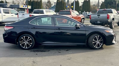 2018 Toyota Camry Hybrid SE