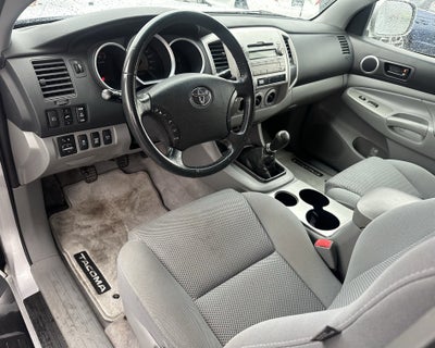 2011 Toyota Tacoma 4WD Double V6 MT (Natl)