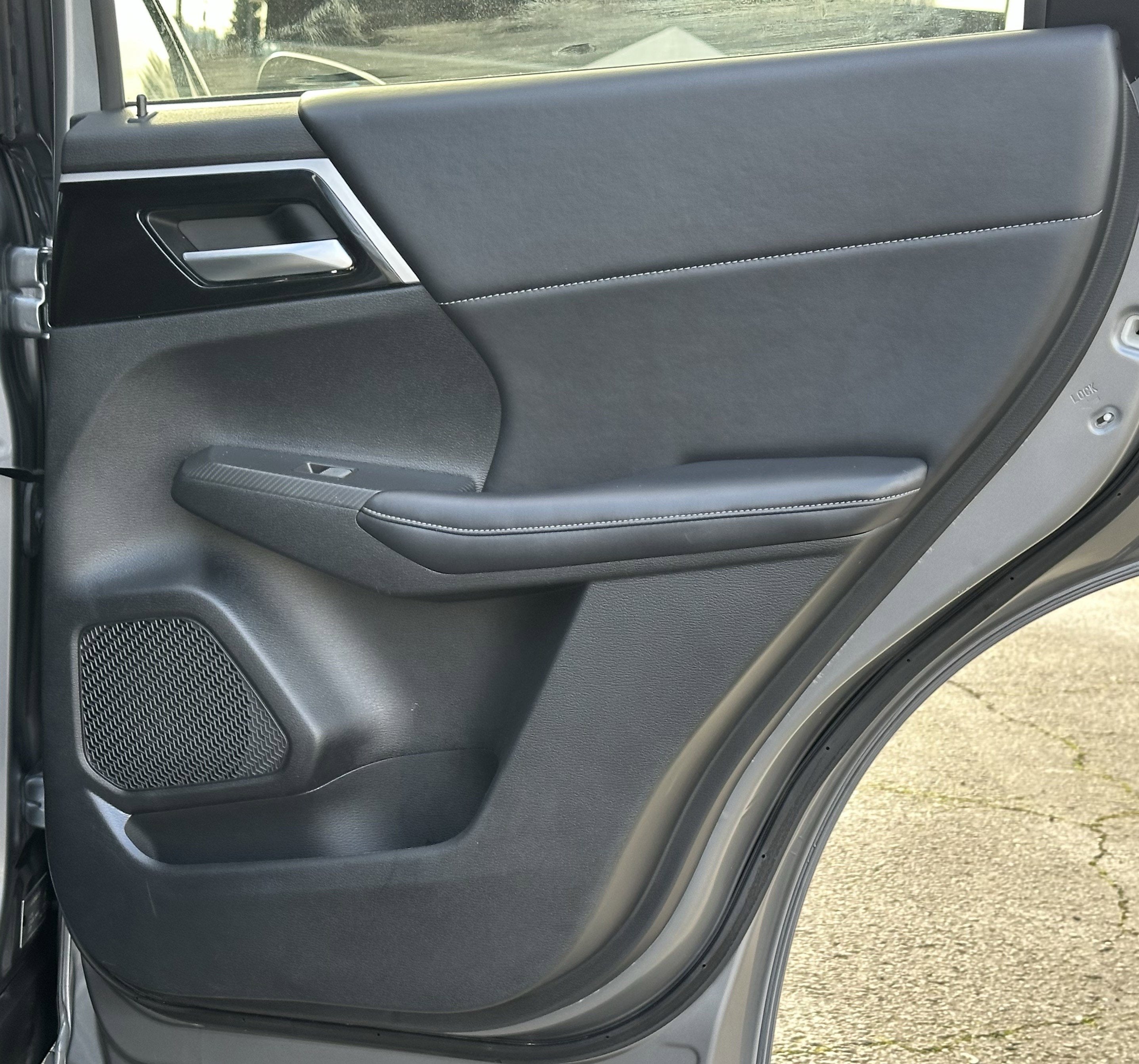 2024 Mitsubishi Outlander SE Black Edition