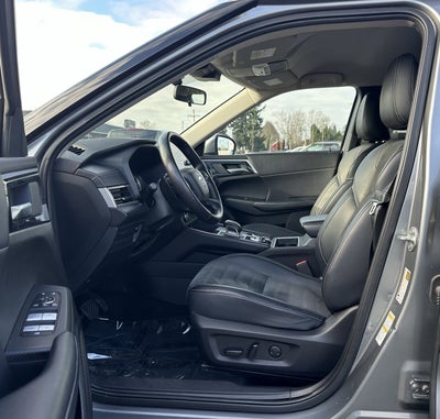 2024 Mitsubishi Outlander SE Black Edition