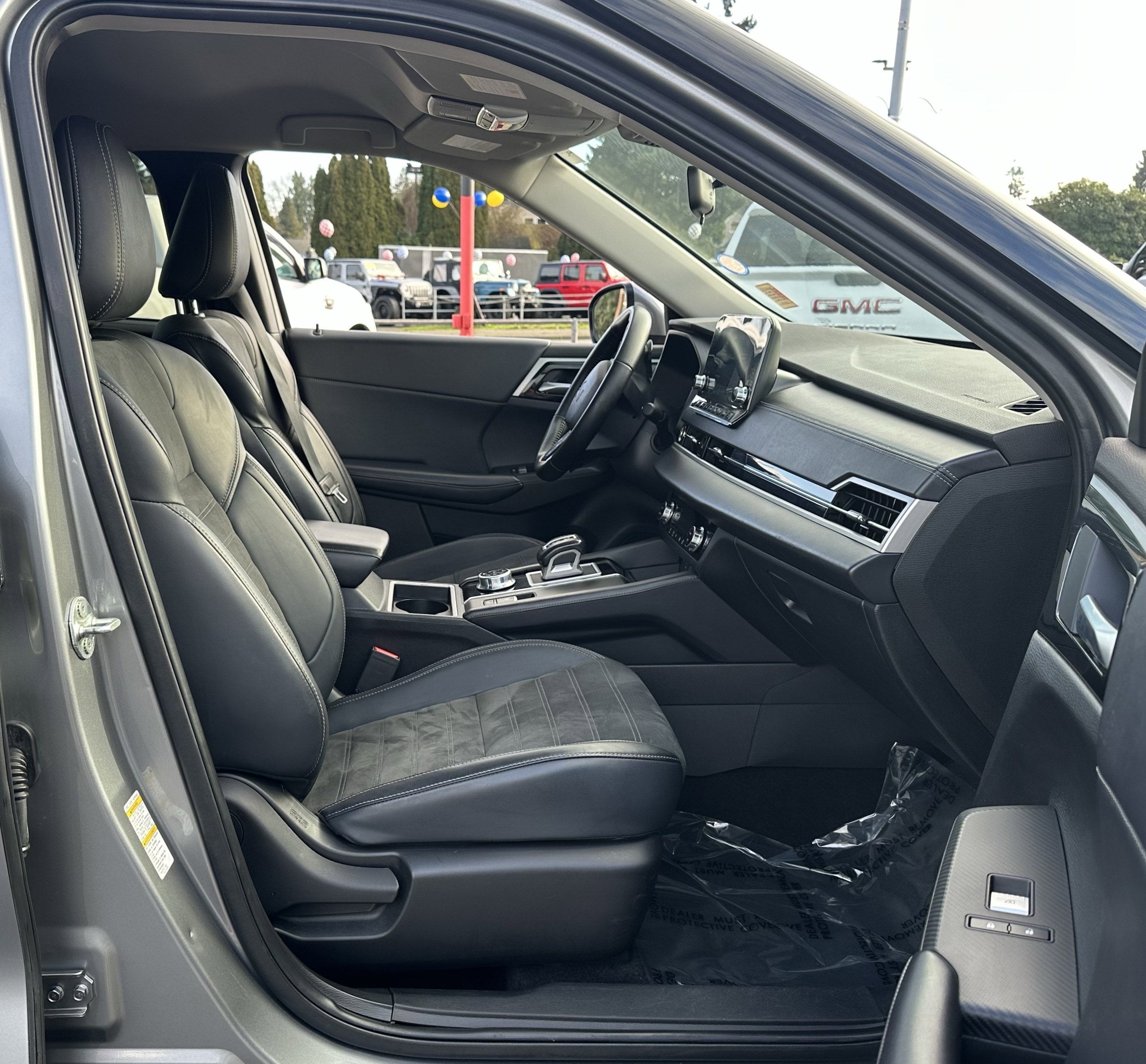 2024 Mitsubishi Outlander SE Black Edition