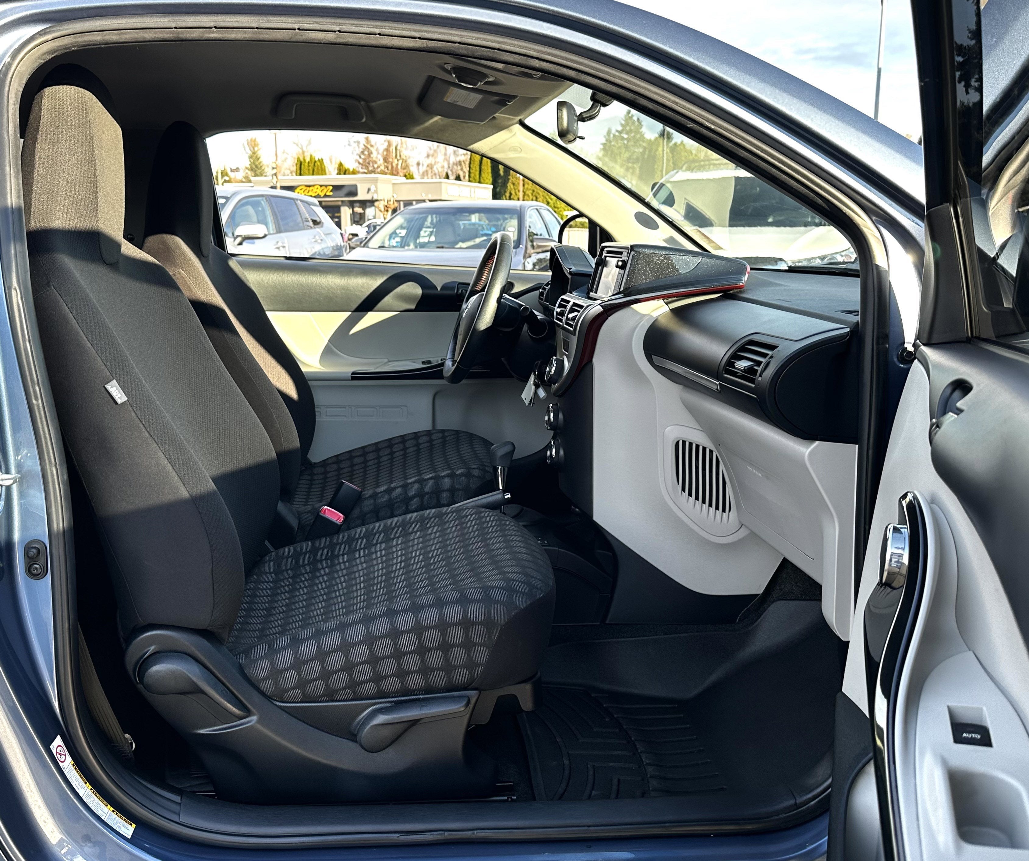 2015 Scion iQ 3DR HB