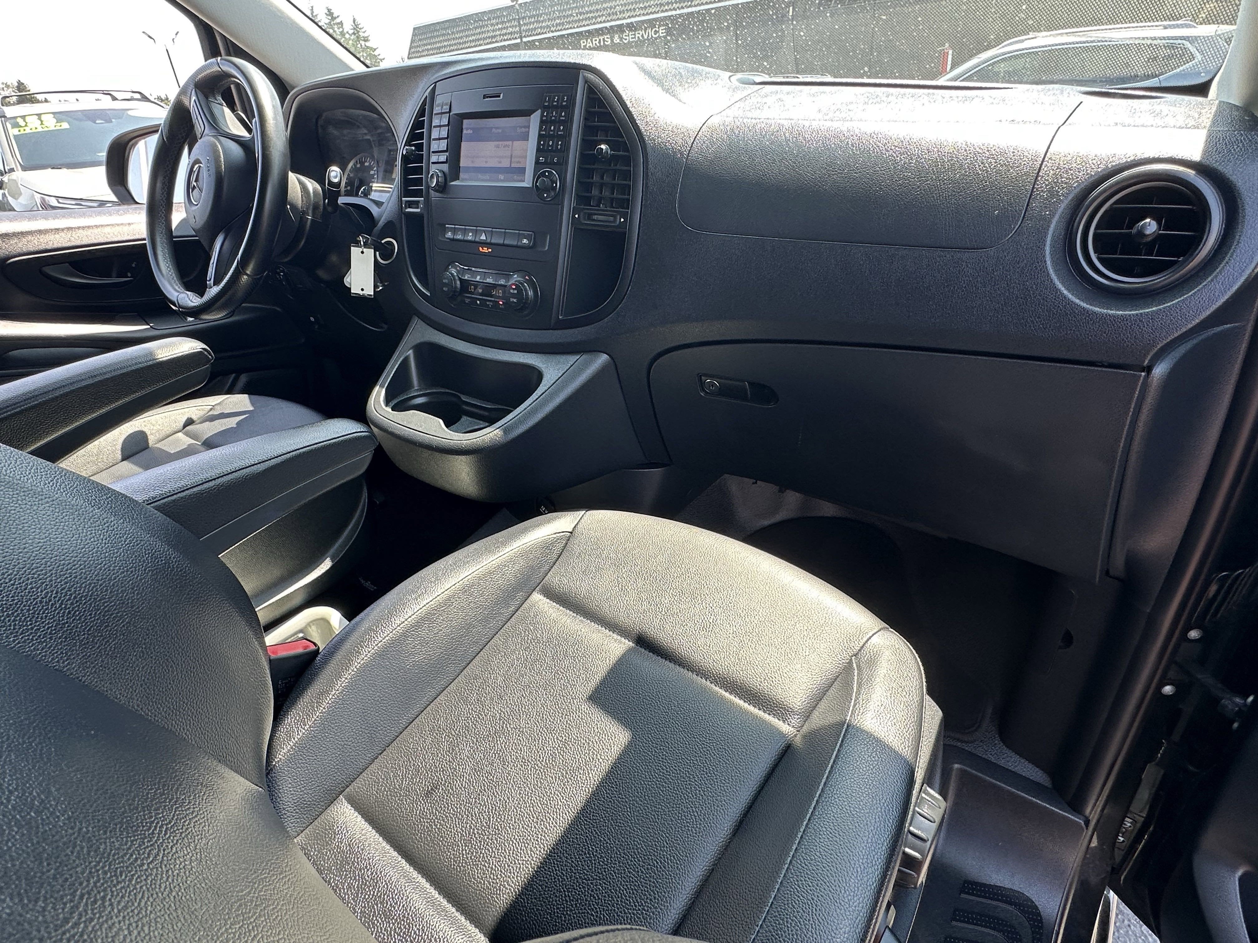 2018 Mercedes-Benz Metris Passenger Van Standard Roof 126