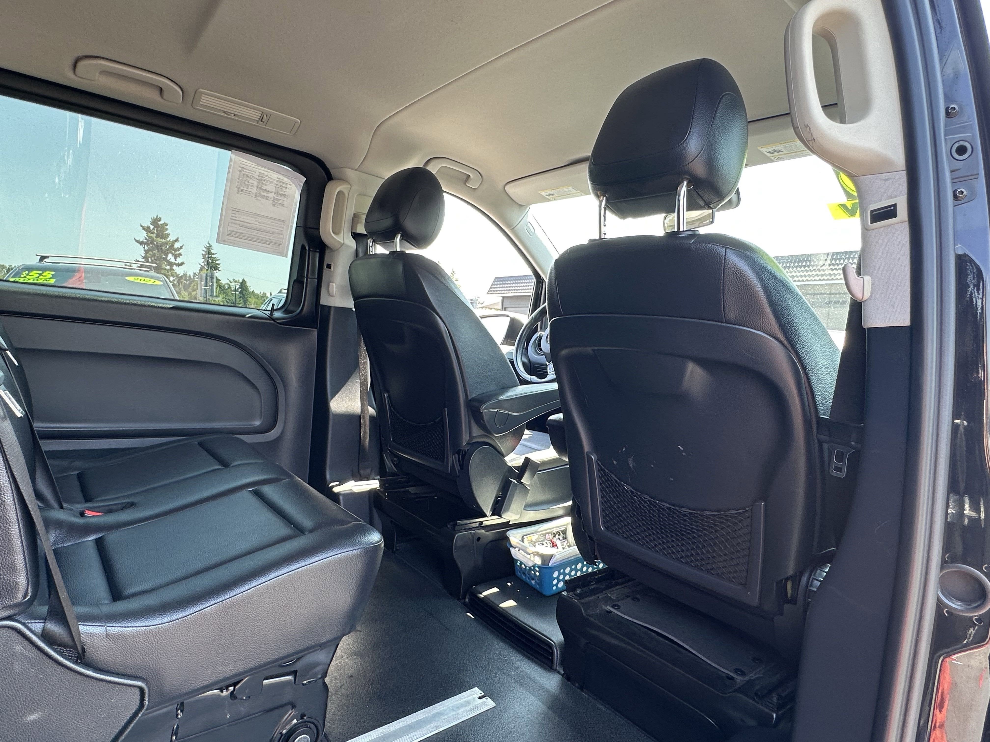 2018 Mercedes-Benz Metris Passenger Van Standard Roof 126