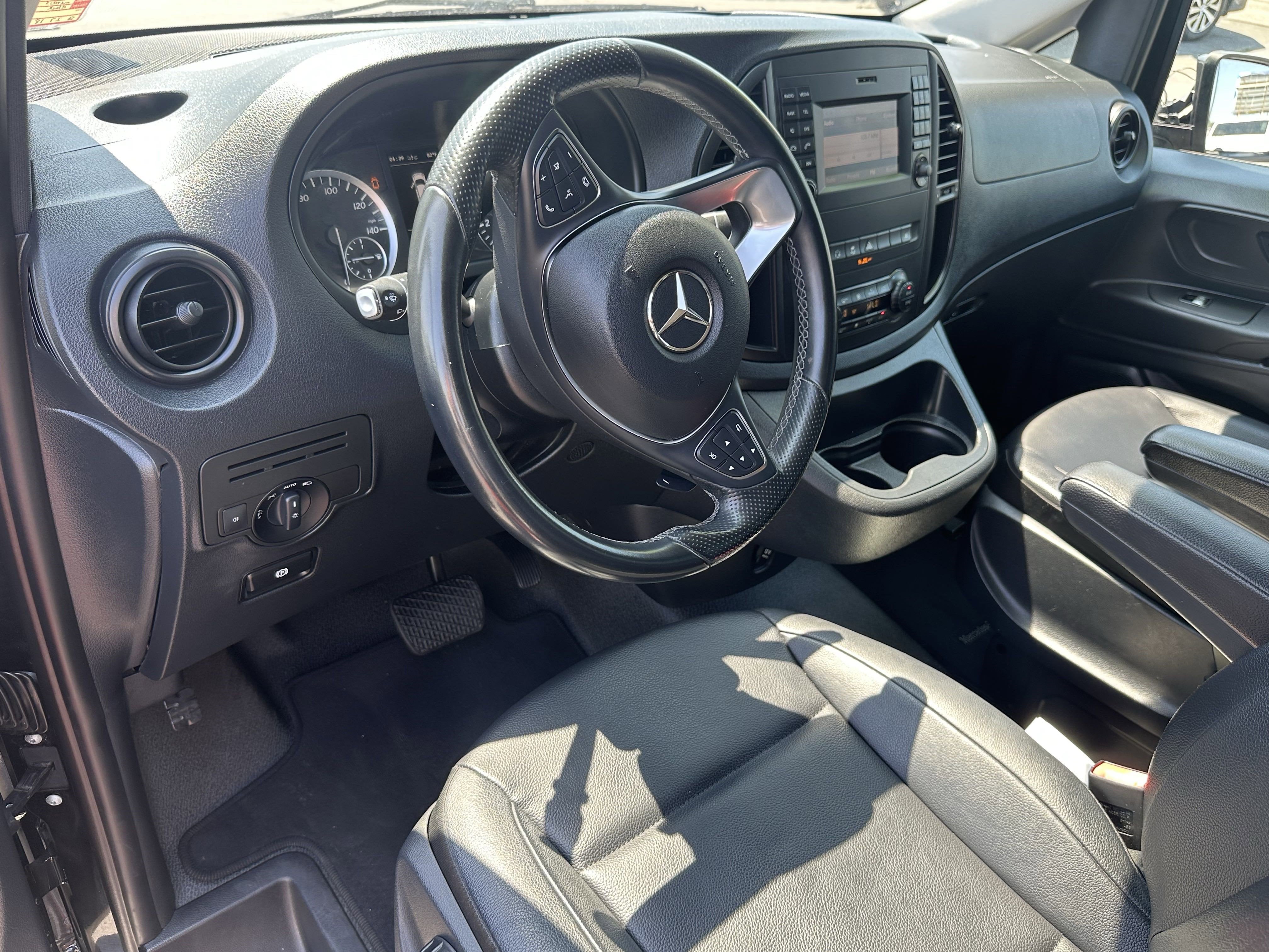 2018 Mercedes-Benz Metris Passenger Van Standard Roof 126