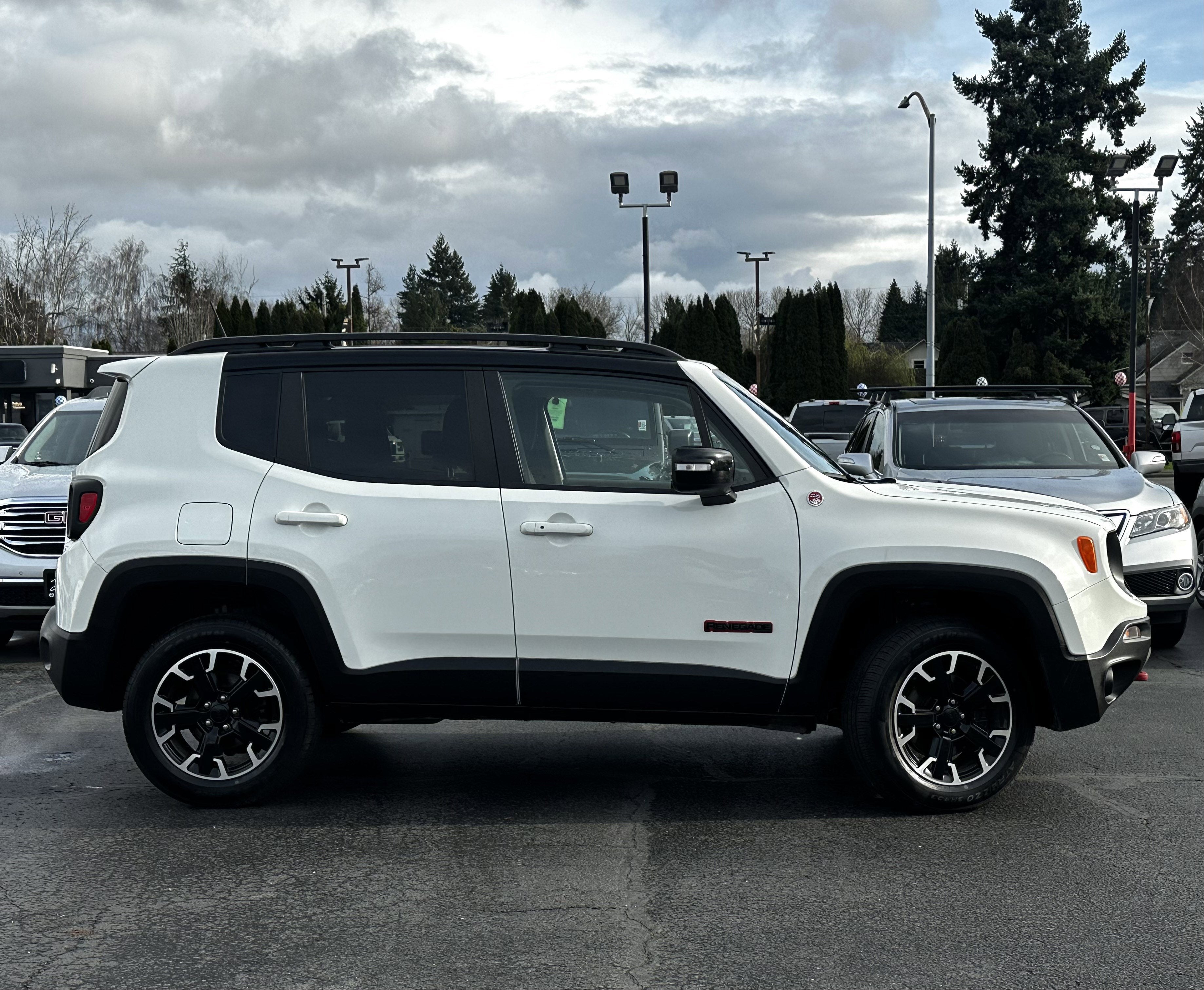 2023 Jeep Renegade Trailhawk 4WD