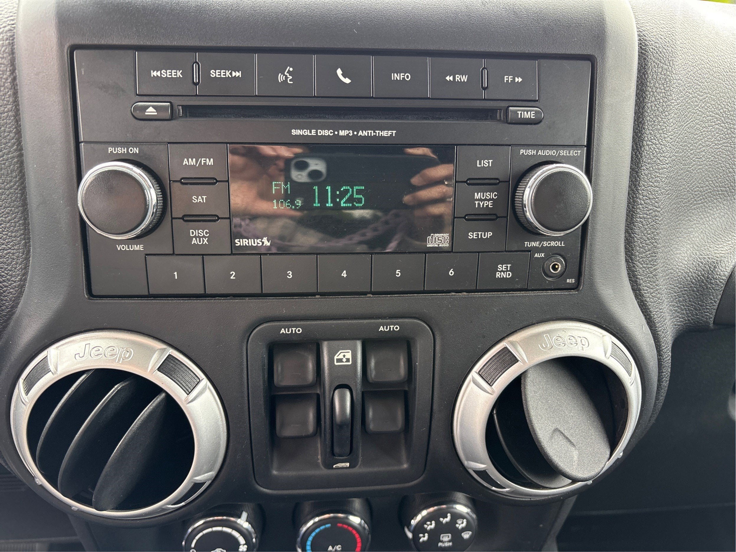 2012 Jeep Wrangler Unlimited Sahara