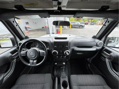 2012 Jeep Wrangler Unlimited Sahara