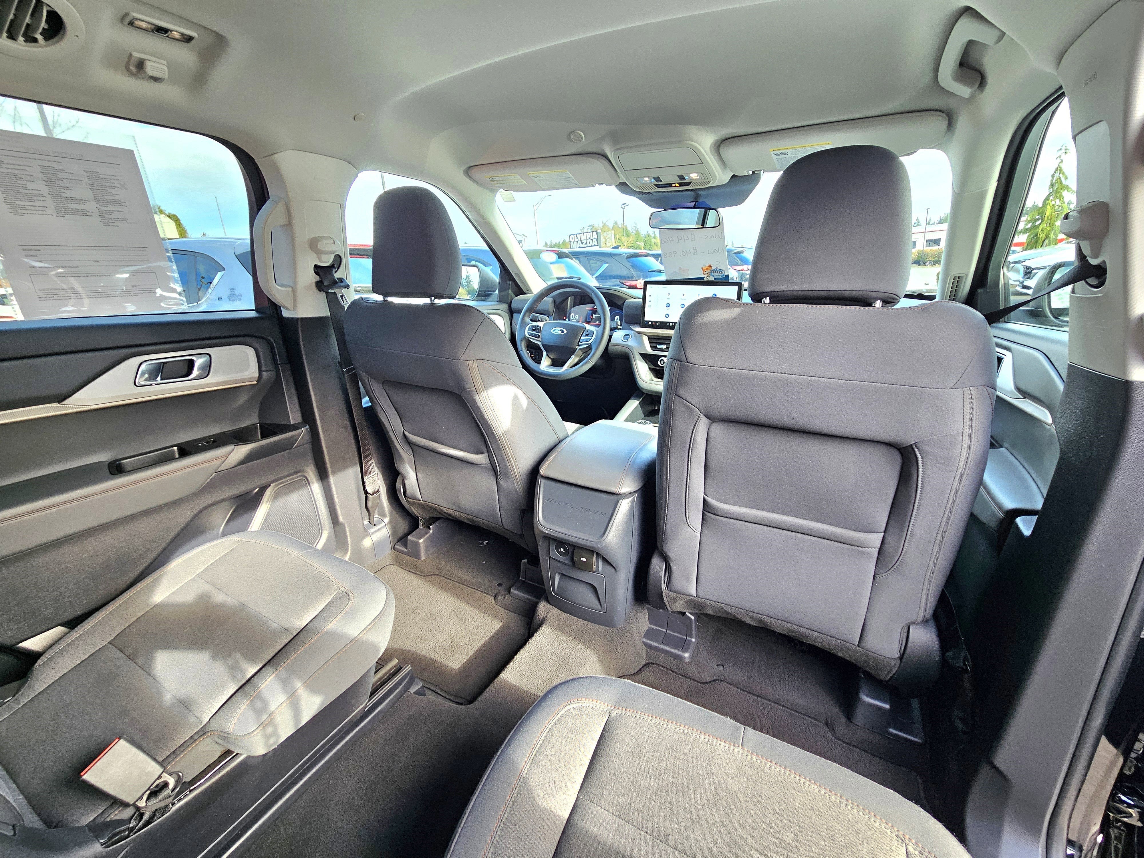 2025 Ford Explorer Active 4WD