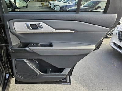 2025 Ford Explorer Active 4WD