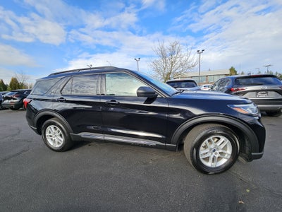 2025 Ford Explorer Active 4WD