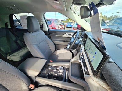 2025 Ford Explorer Active 4WD