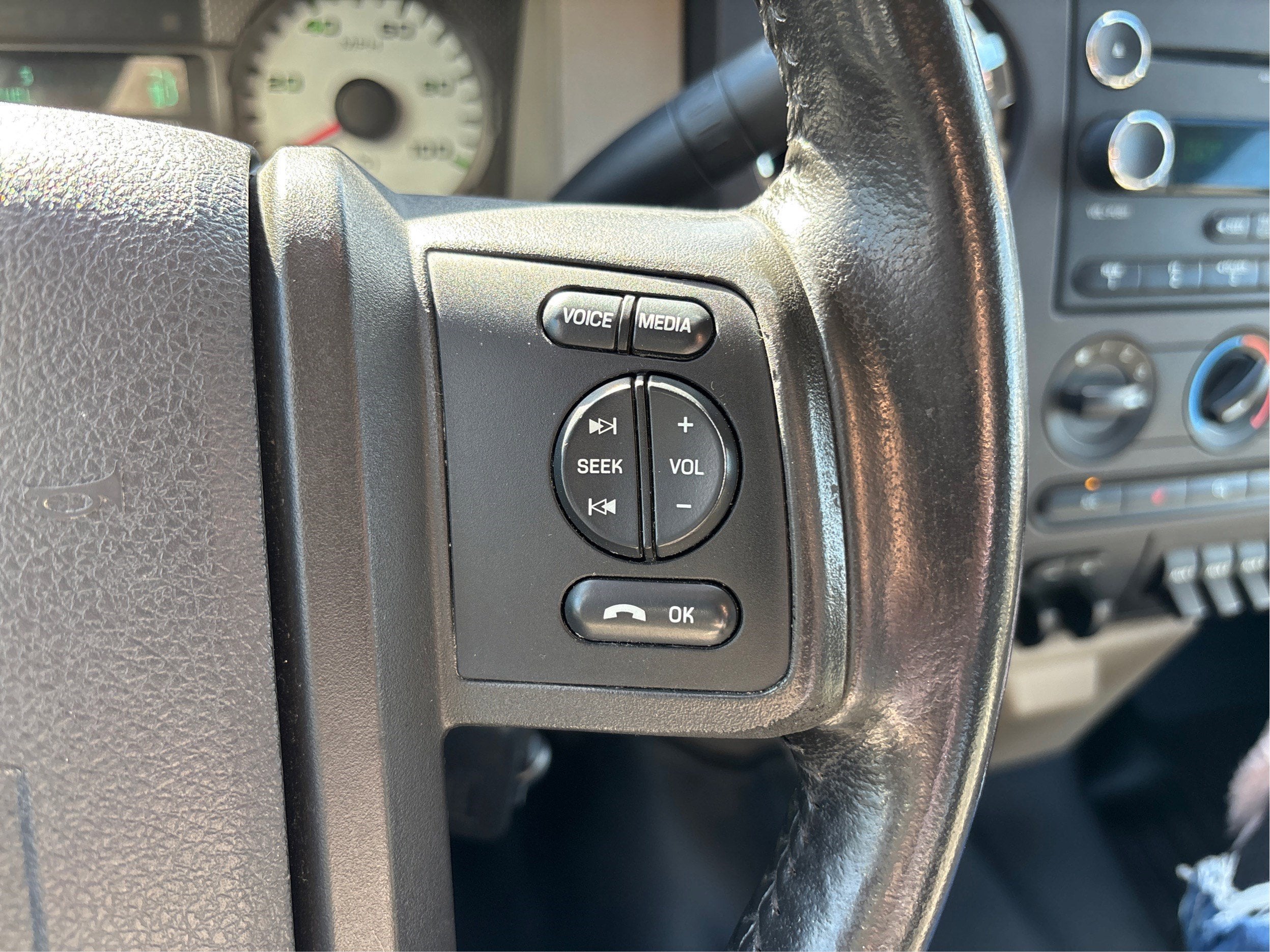 2009 Ford Super Duty F-350 SRW XLT