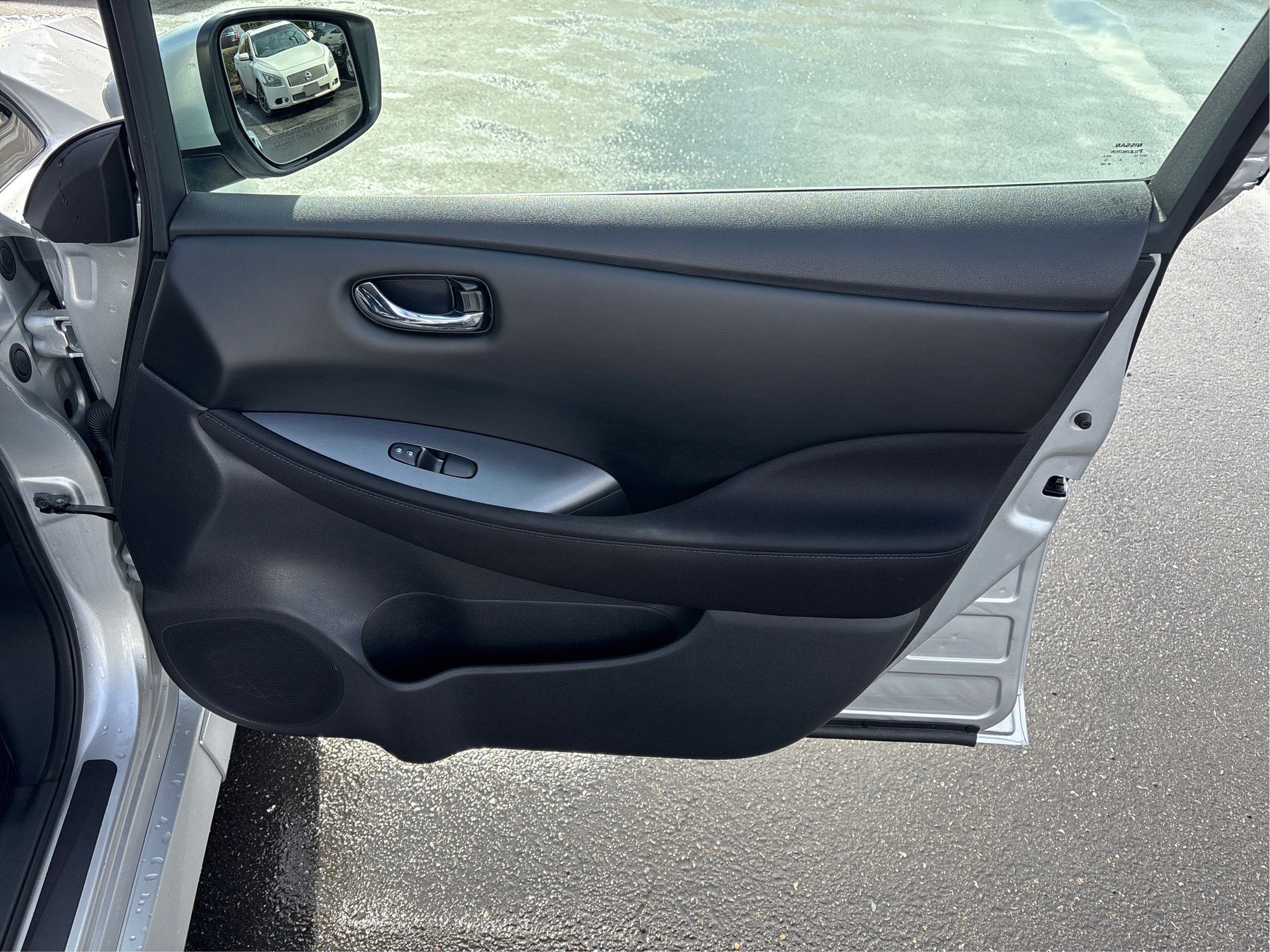 2022 Nissan LEAF S PLUS