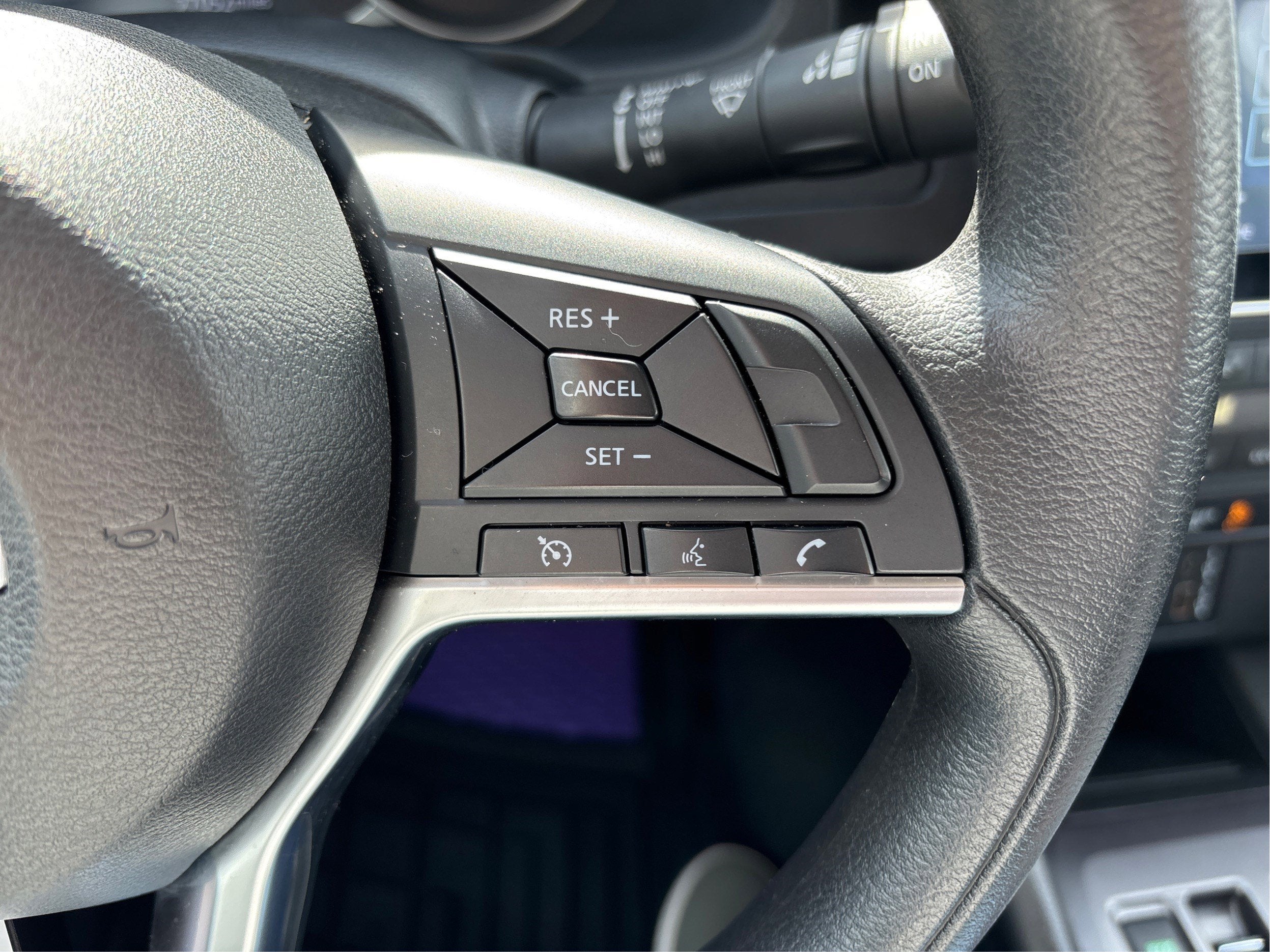 2022 Nissan LEAF S PLUS