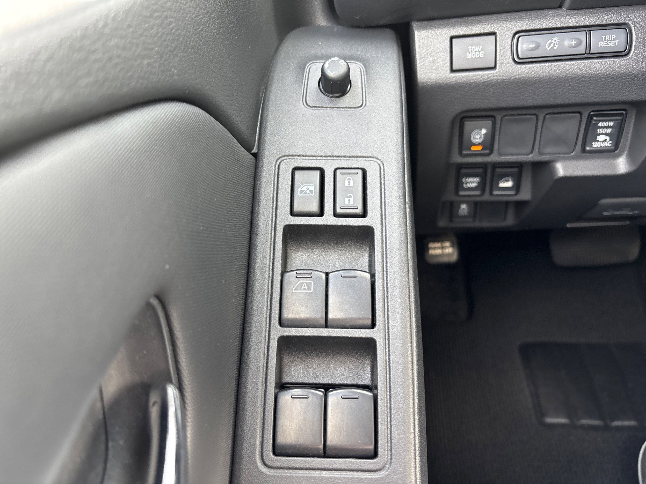 2024 Nissan Frontier SL