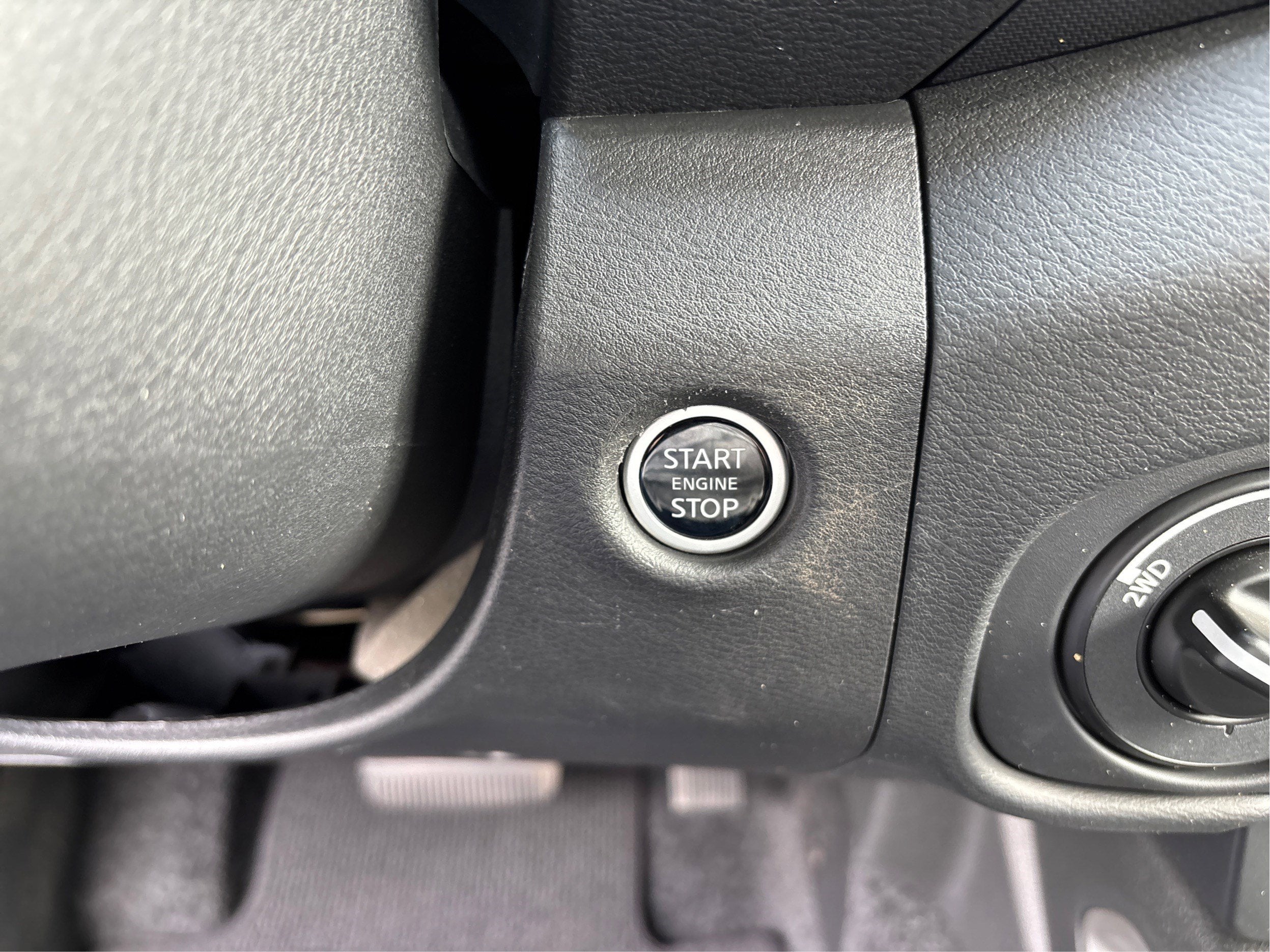 2024 Nissan Frontier SL