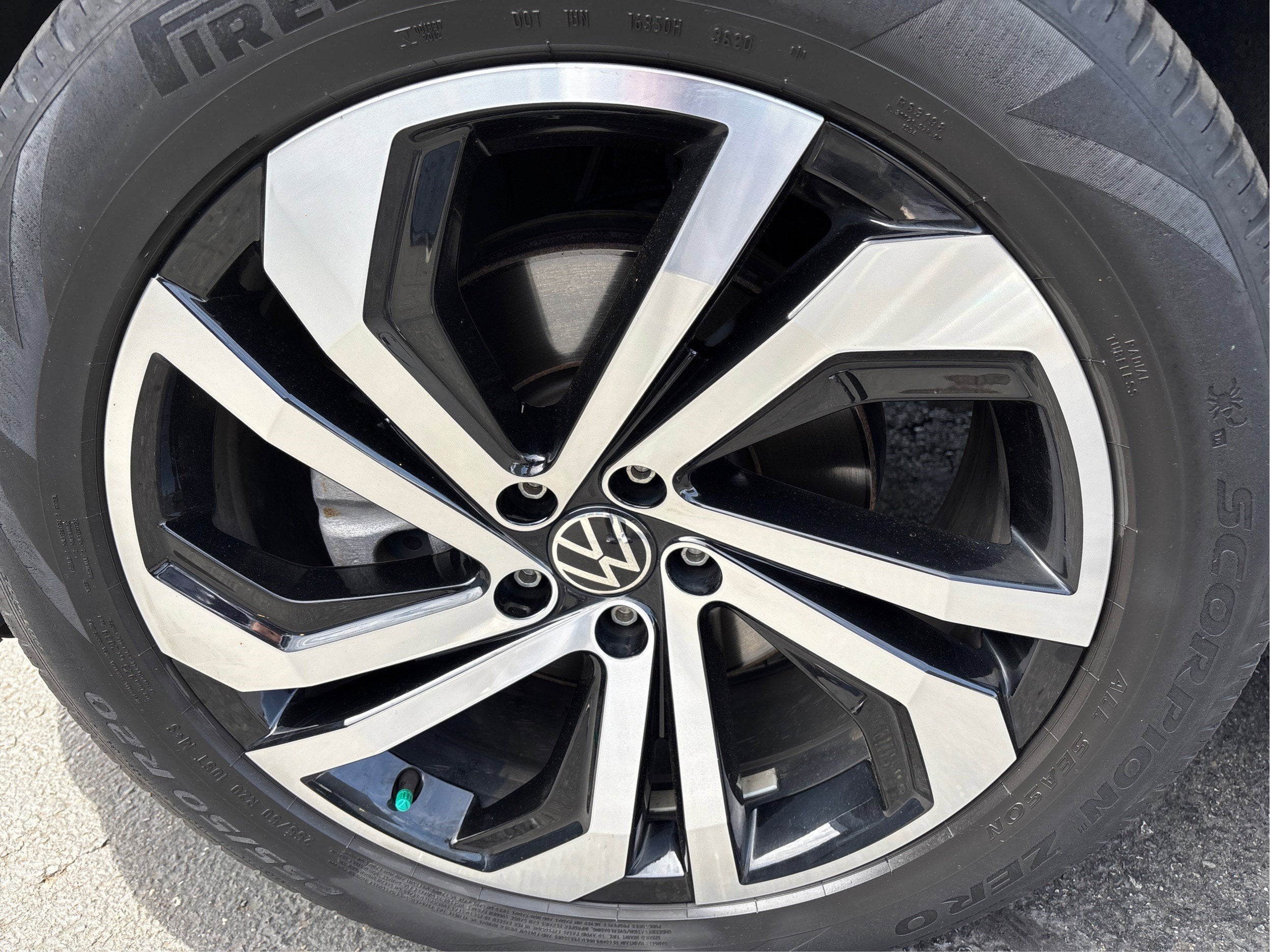 2021 Volkswagen Atlas 3.6L V6 SEL Premium