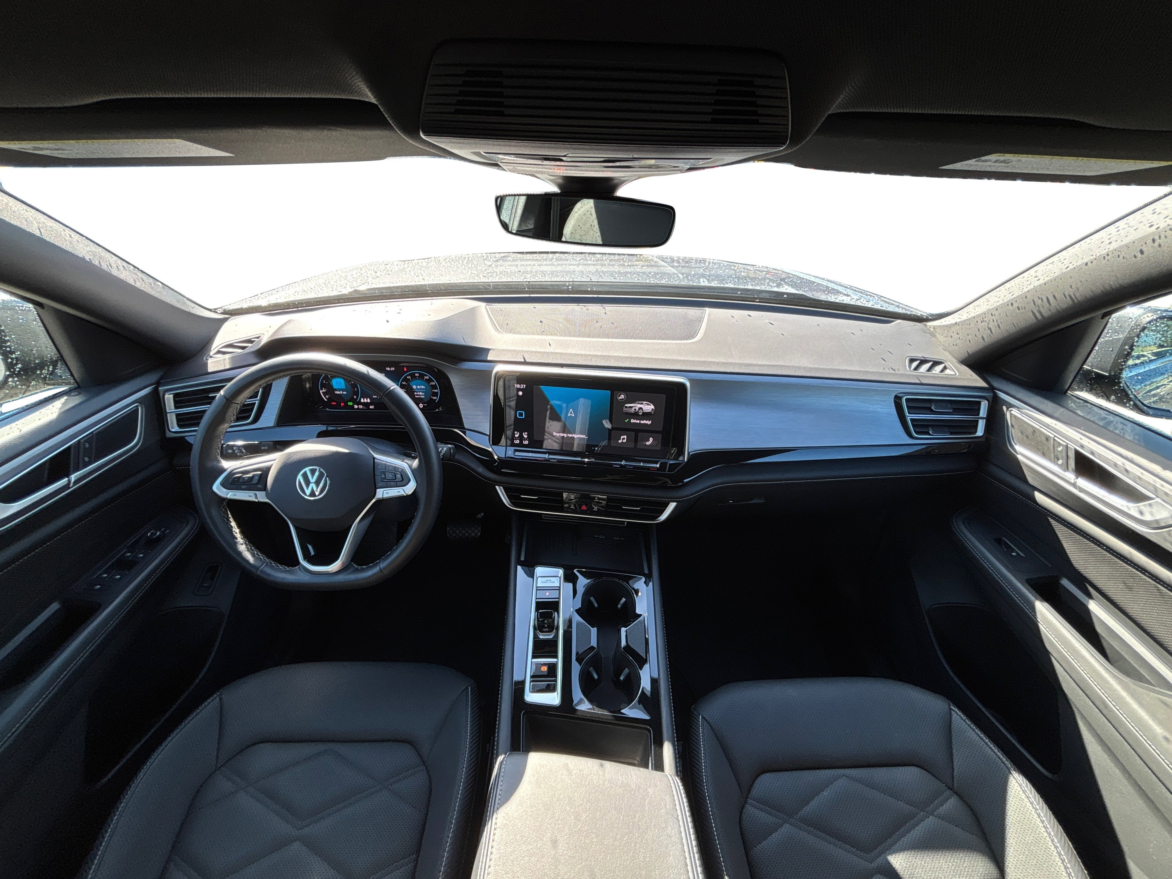 2025 Volkswagen Atlas Cross Sport 2.0T SE w/Technology