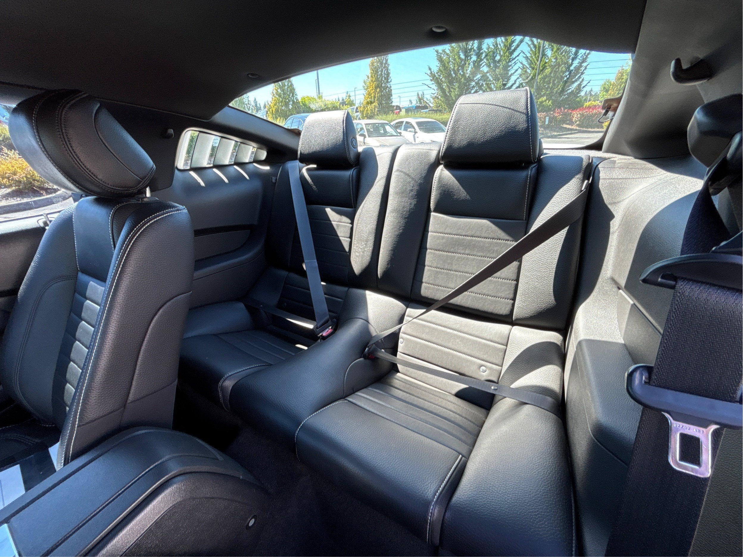 2012 Ford Mustang V6 Premium