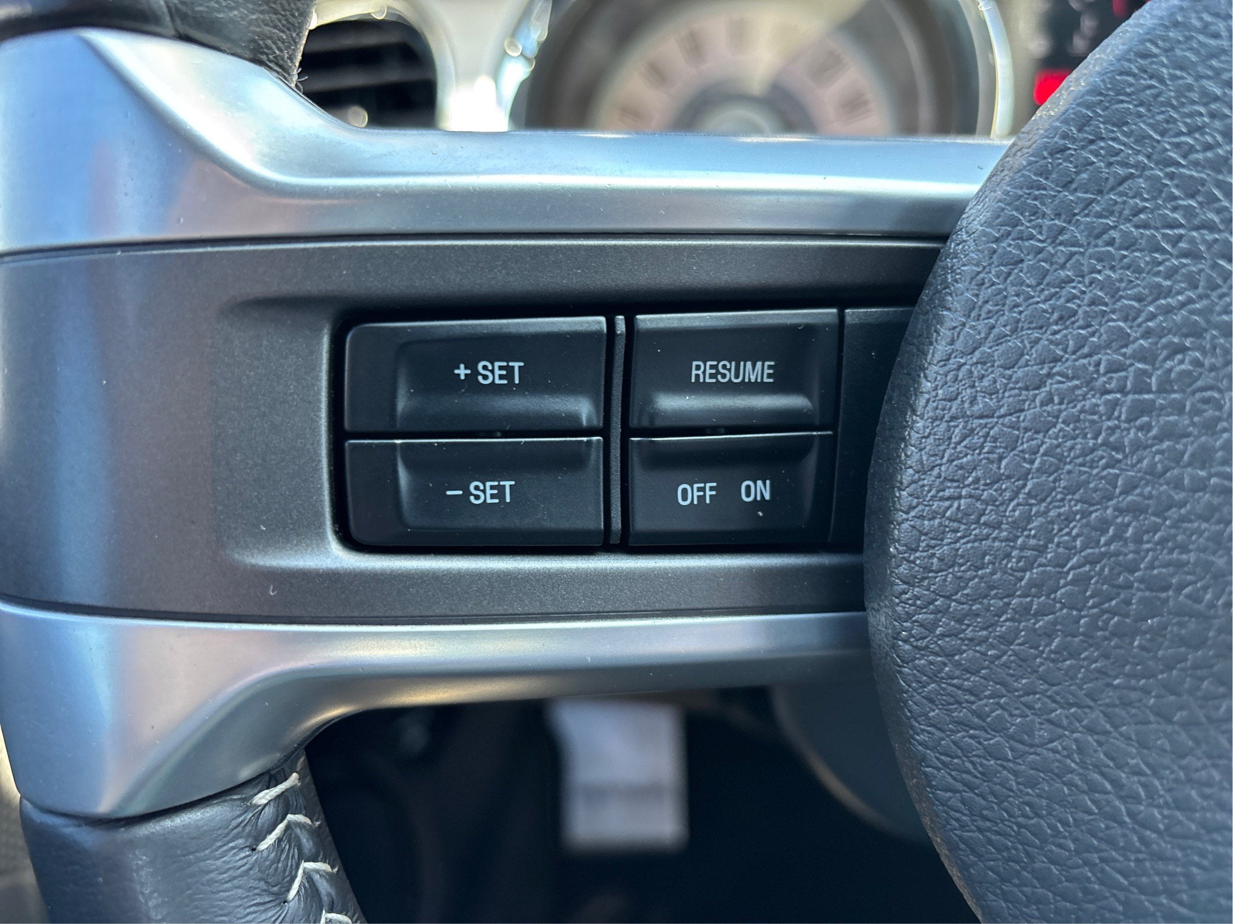 2012 Ford Mustang V6 Premium