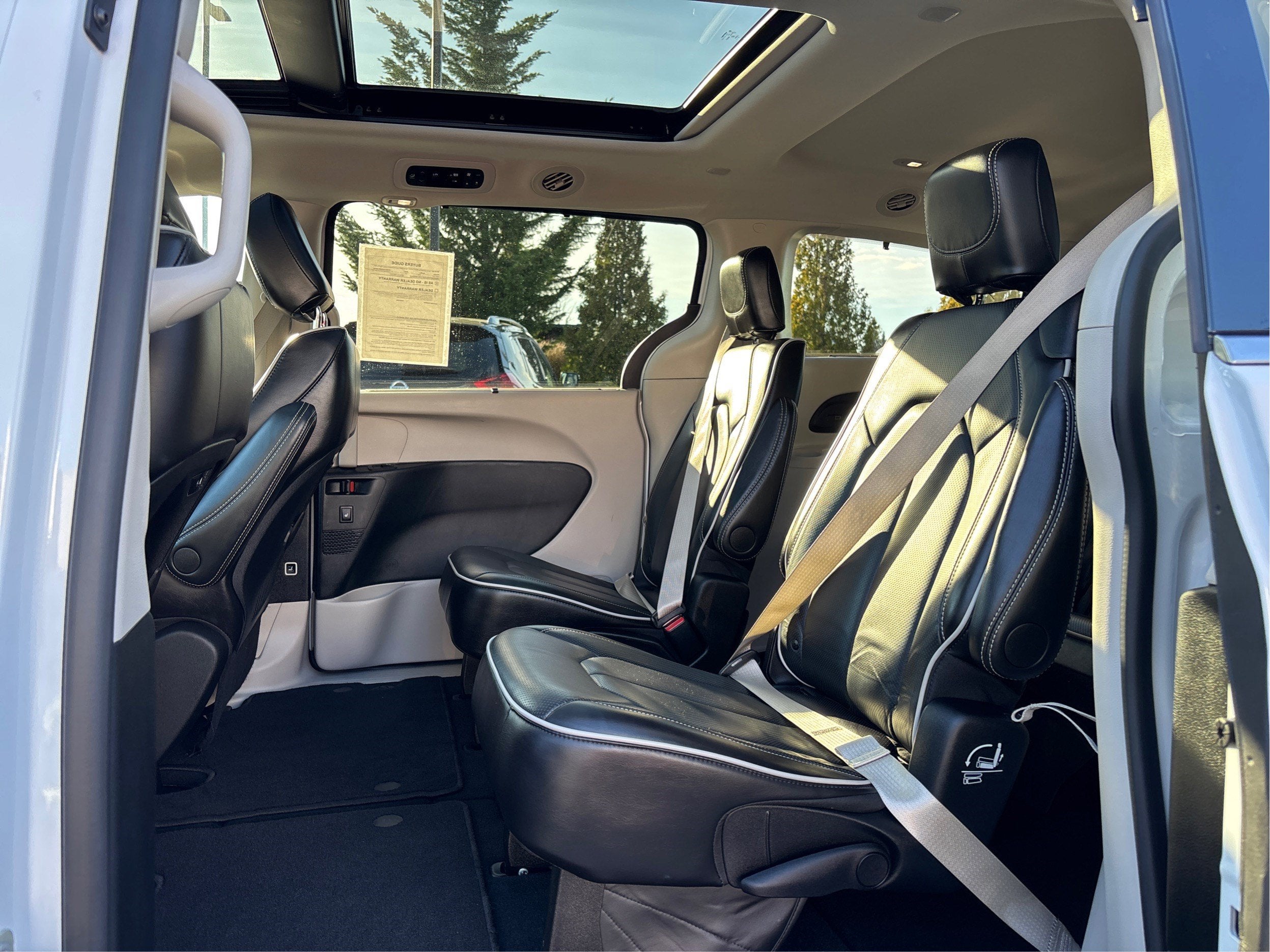 2024 Chrysler Pacifica Limited FWD