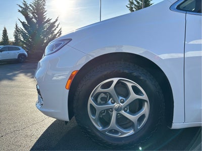 2024 Chrysler Pacifica Limited FWD