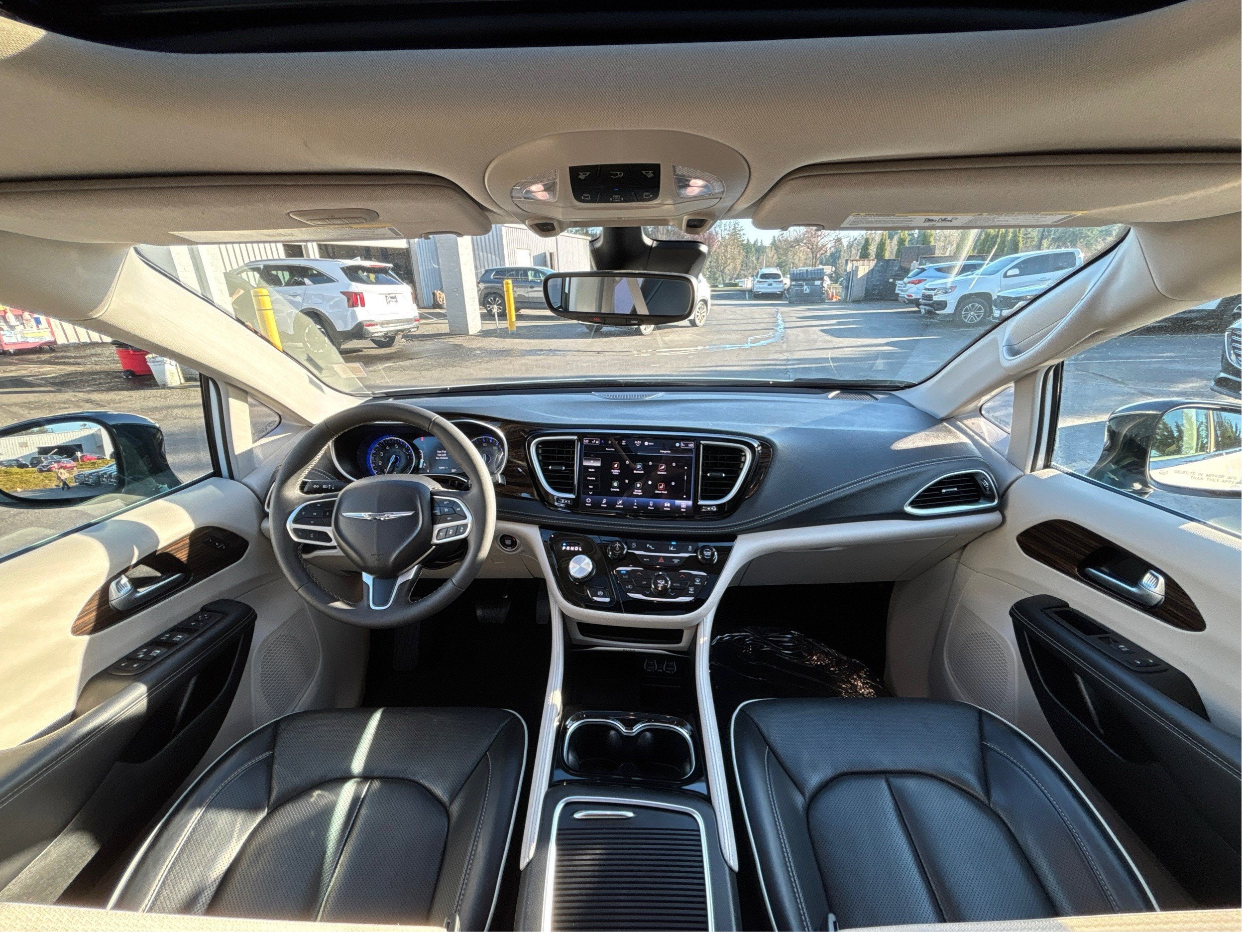 2024 Chrysler Pacifica Limited FWD