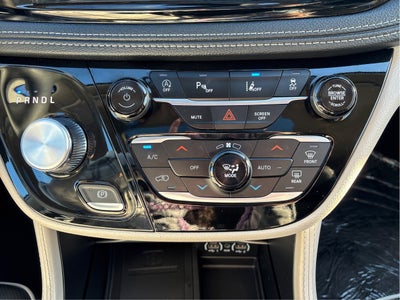 2024 Chrysler Pacifica Limited FWD