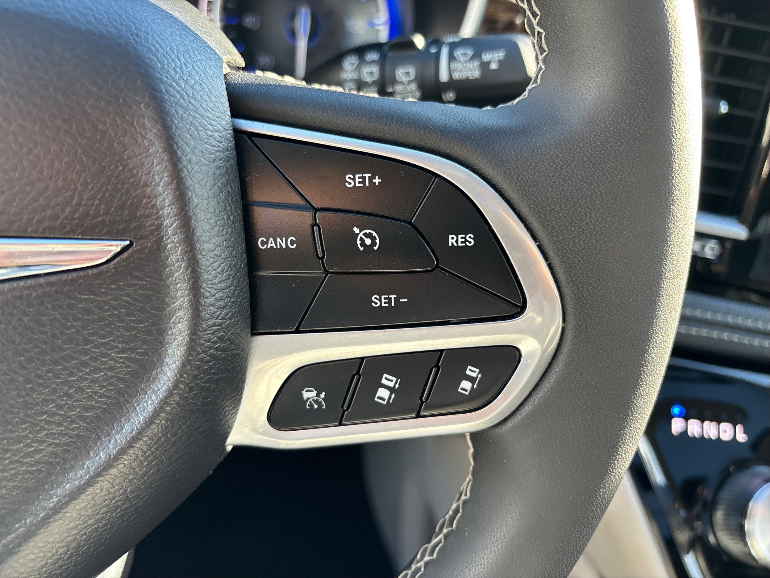 2024 Chrysler Pacifica Limited FWD