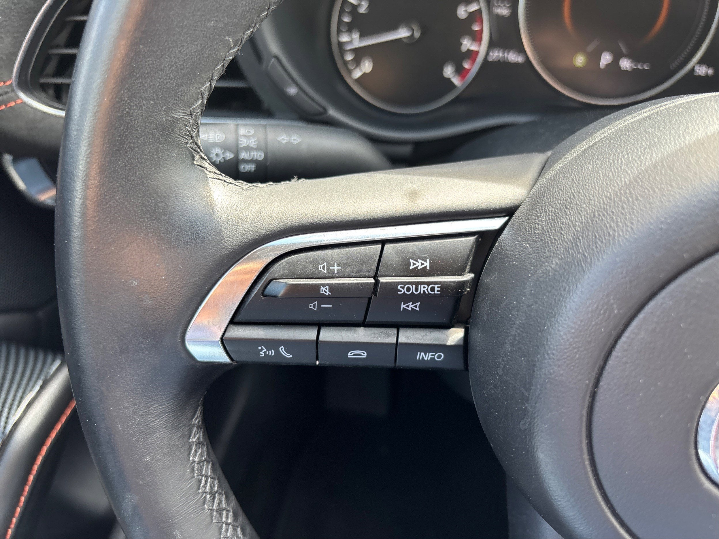 2024 Mazda Mazda3 Carbon Turbo