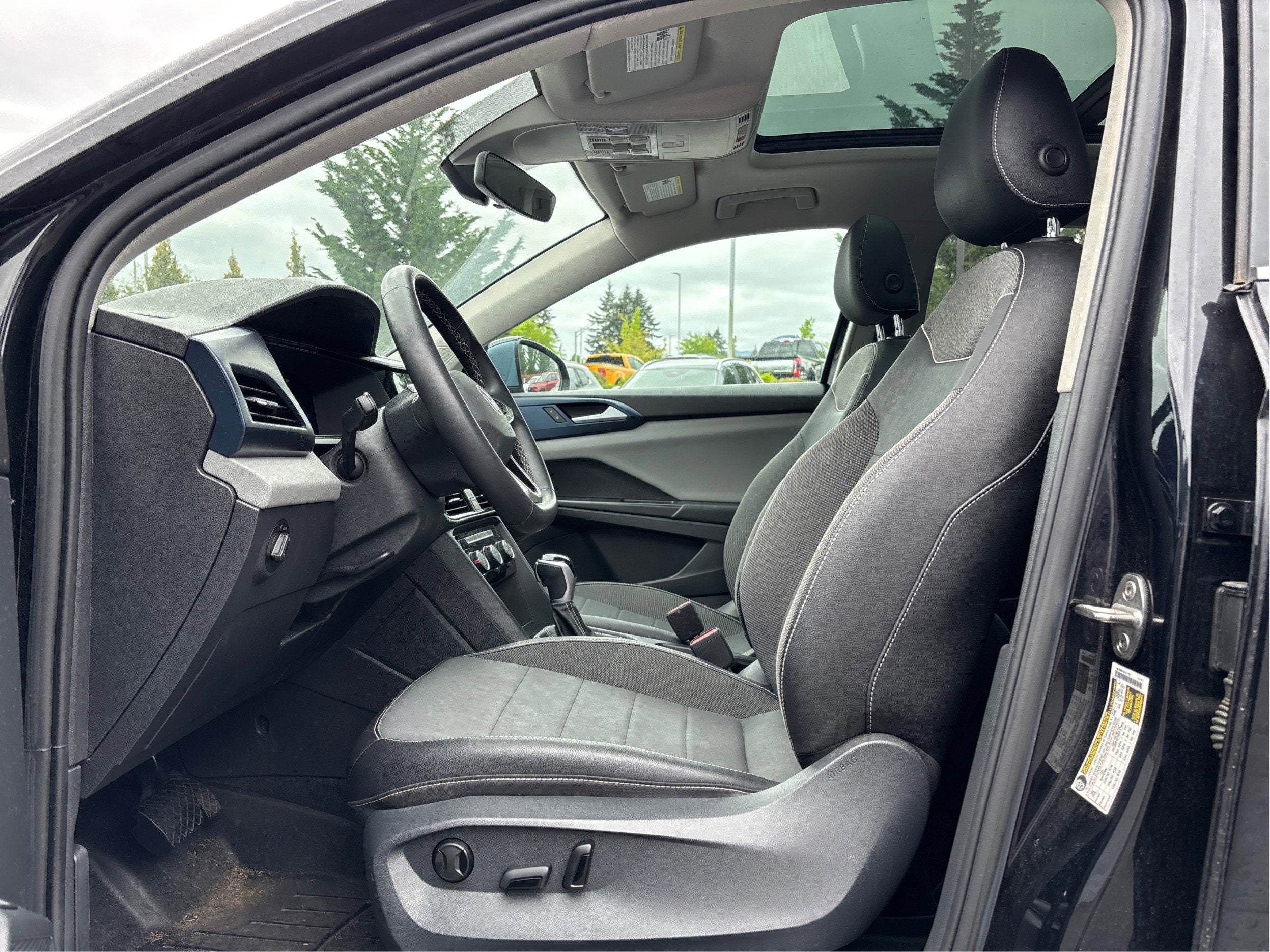 2023 Volkswagen Taos SE