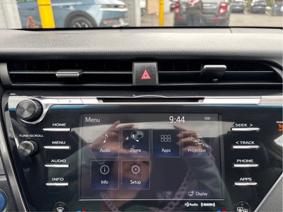 2018 Toyota Camry Hybrid SE