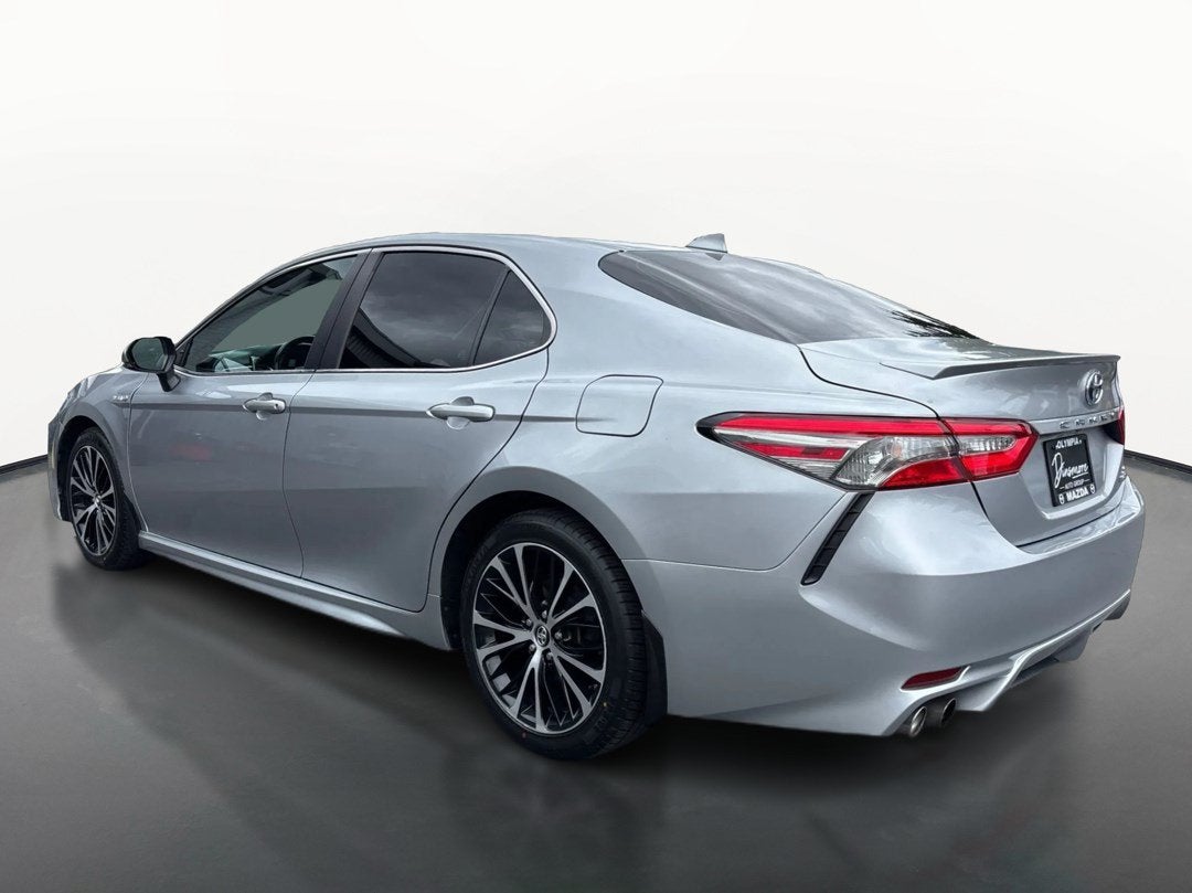 2018 Toyota Camry Hybrid SE