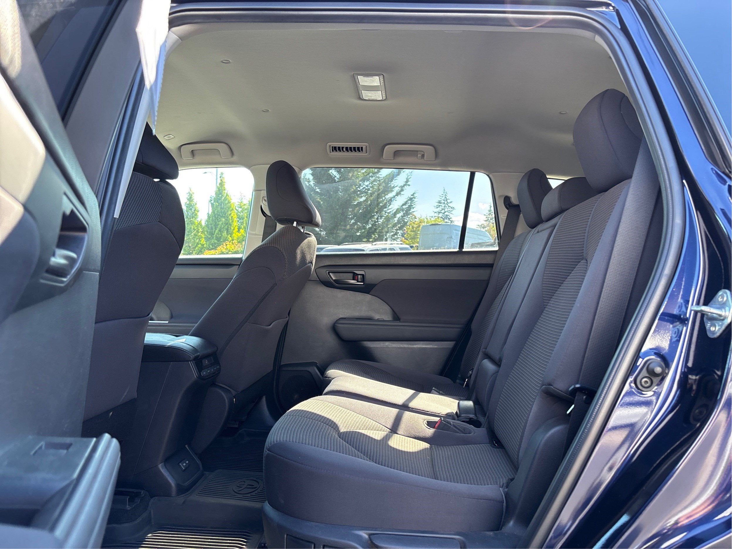 2023 Toyota Highlander Hybrid LE
