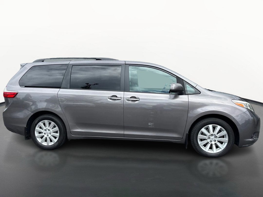 2015 Toyota Sienna XLE