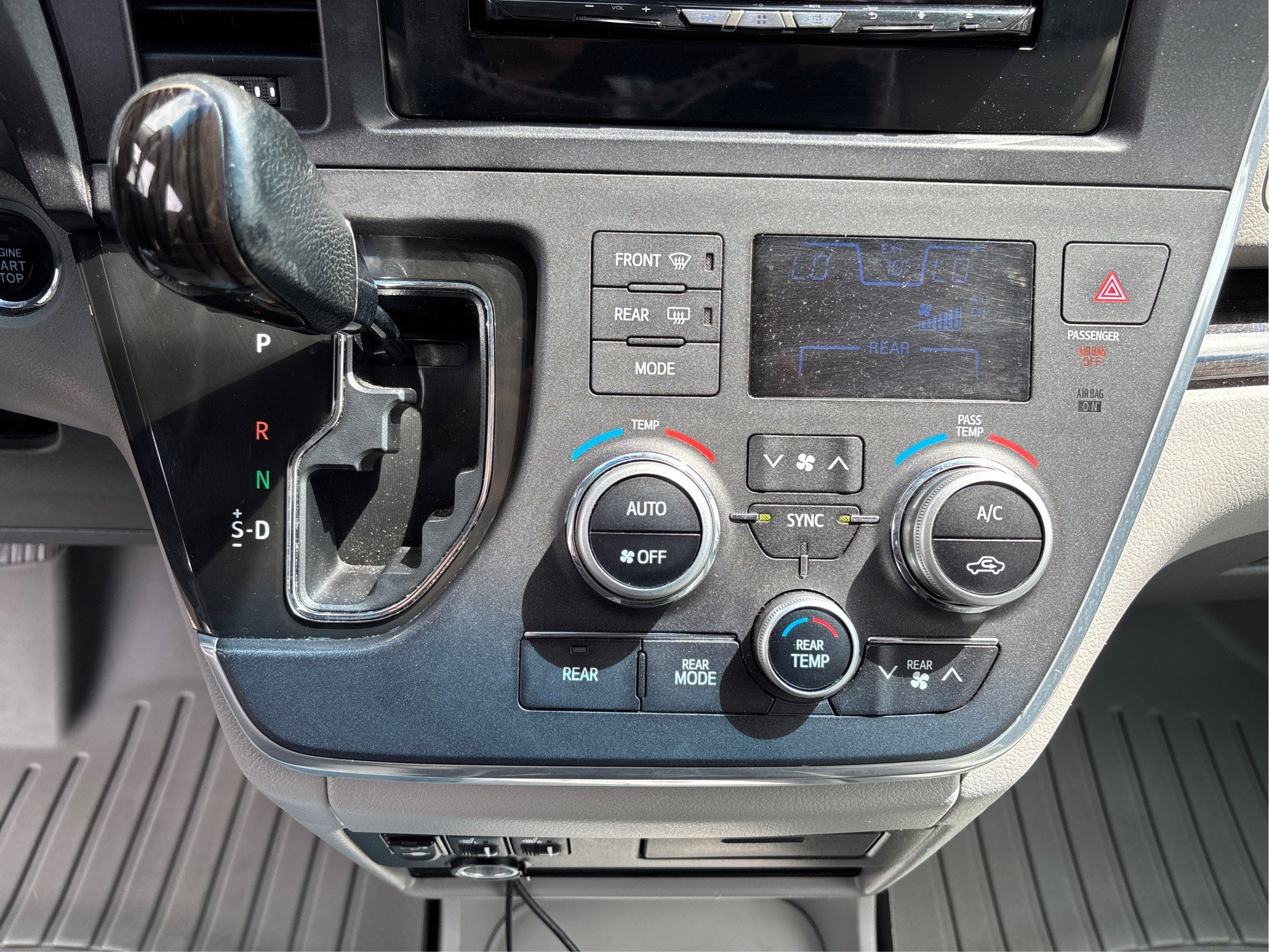 2015 Toyota Sienna XLE