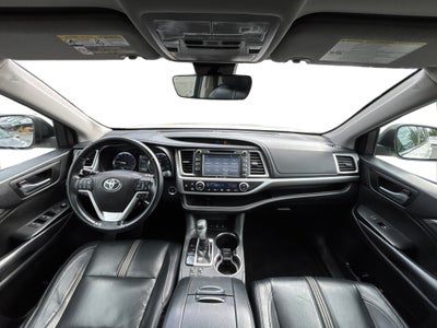 2017 Toyota Highlander SE V6 AWD