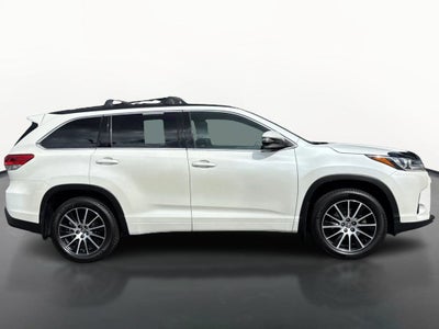 2017 Toyota Highlander SE V6 AWD