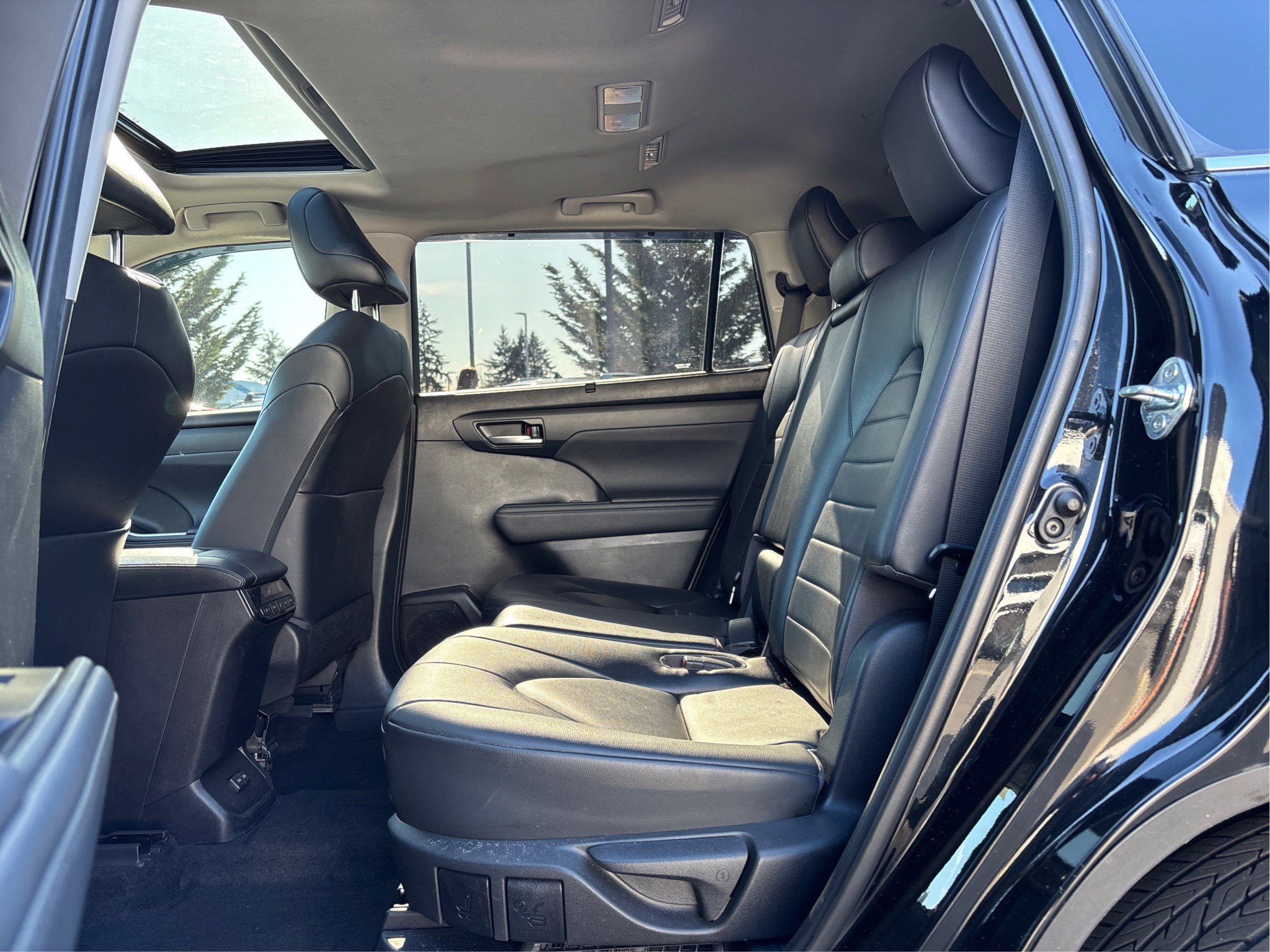 2023 Toyota Highlander Hybrid XLE AWD