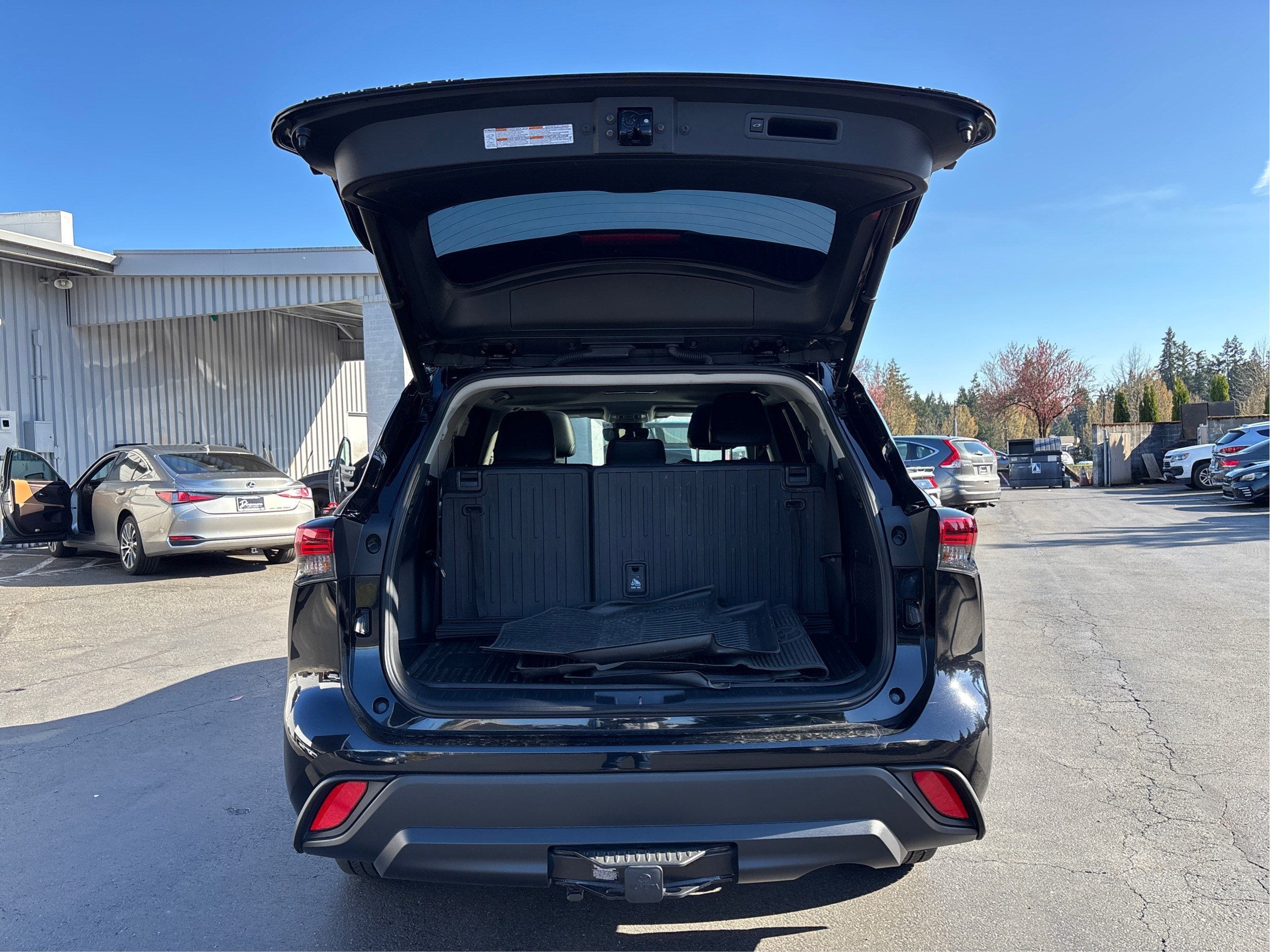 2023 Toyota Highlander Hybrid XLE AWD