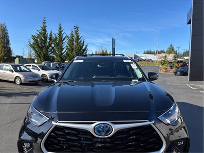2023 Toyota Highlander Hybrid XLE AWD