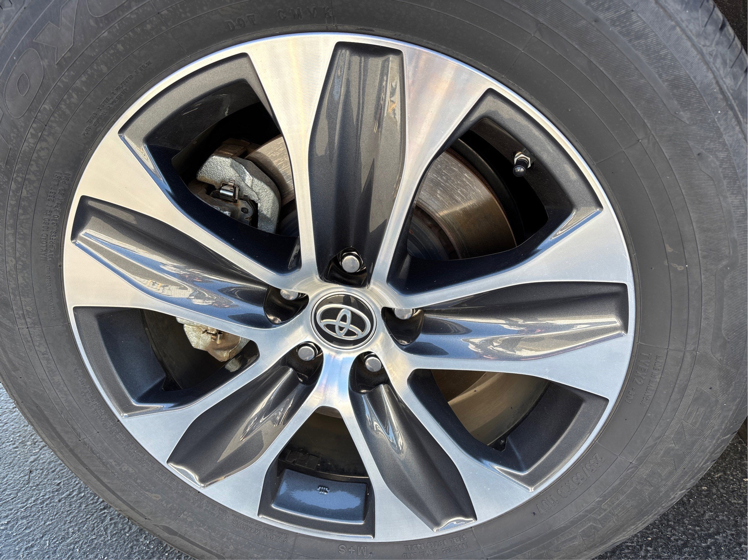 2023 Toyota Highlander Hybrid XLE AWD