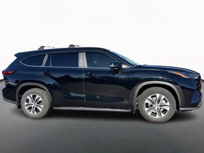 2023 Toyota Highlander Hybrid XLE AWD