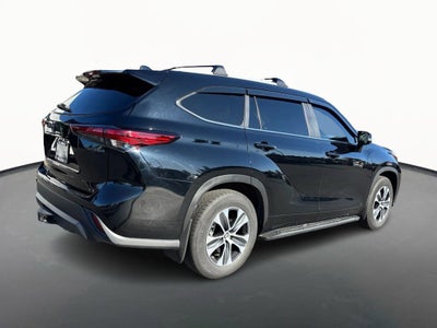 2023 Toyota Highlander Hybrid XLE AWD