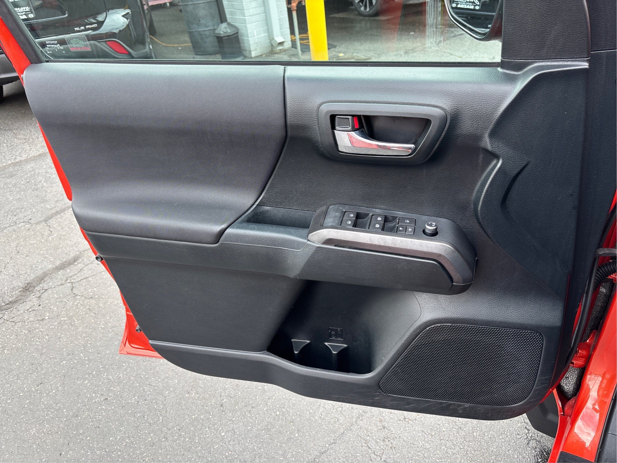 2017 Toyota Tacoma SR5