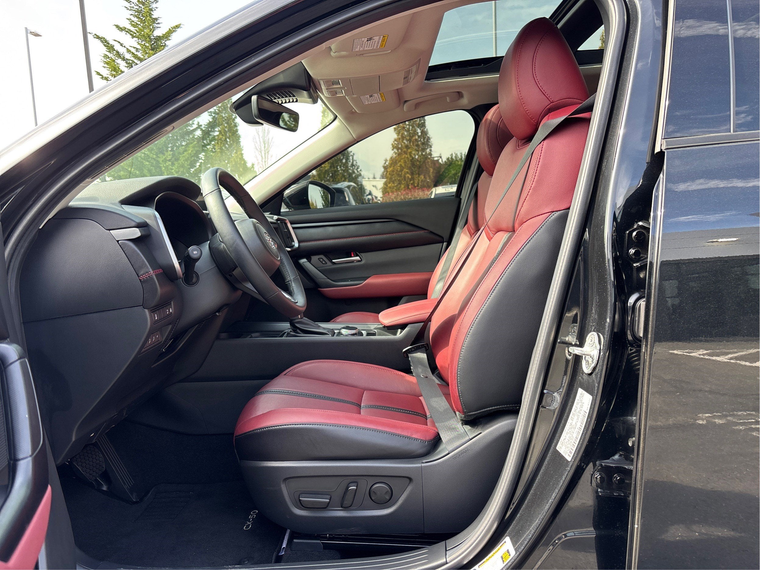 2025 Mazda Mazda CX-50 Hybrid Premium AWD