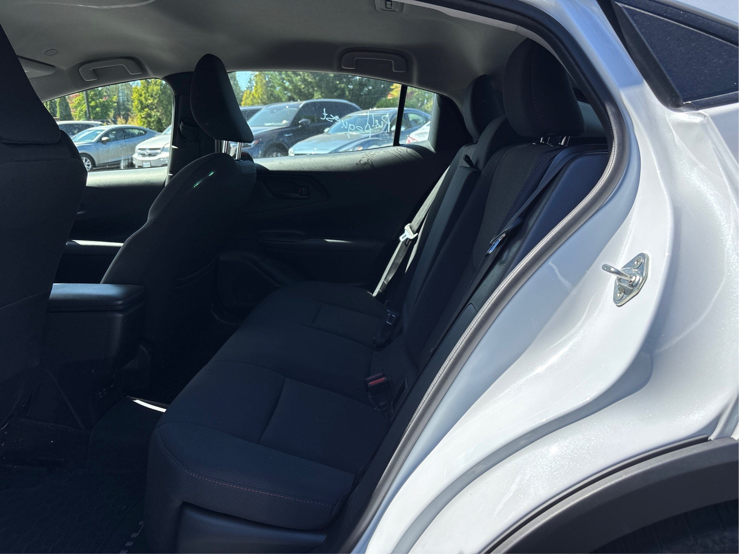 2025 Toyota Prius Plug-In Hybrid SE